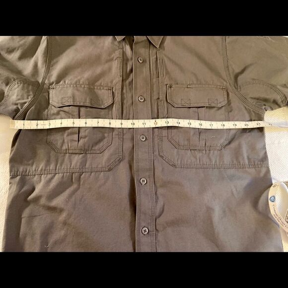 5.11 Tactical Men's Gray Long Sleeve Button Front Shirt Sz Sm. Worn On TV Show - Picture 3 of 7